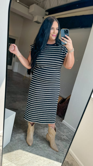 BLACK AND WHITE STRIPE MIDI DRESS